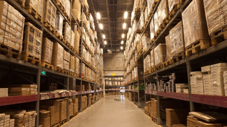 a picture of a warehouse